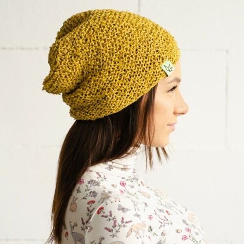 Шапка из конопли желтая